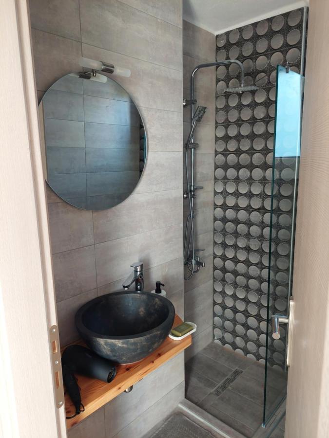 Elia Luxury Estd. 2022 Nea Thesi